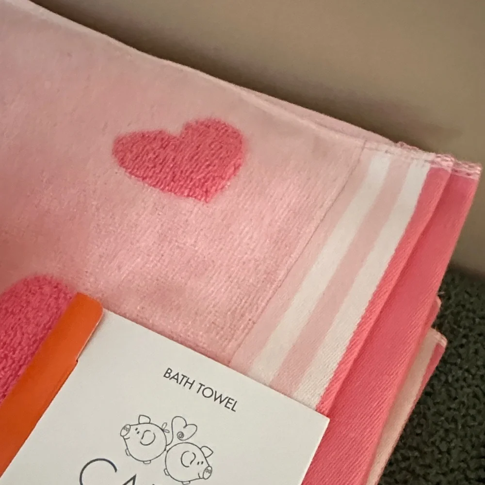 Caro Kids 2 Bath Towels & 5 Washcloths Vibrant Pink Hearts 💕 NEW!